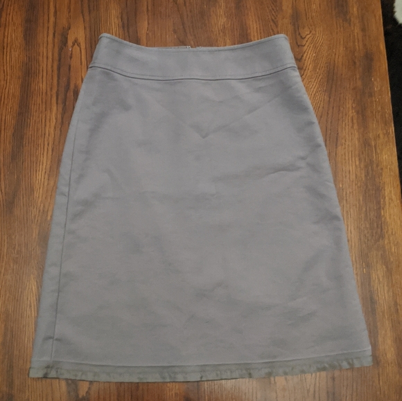 Banana Republic Gray Skirt with sheer trim - Picture 4 of 7